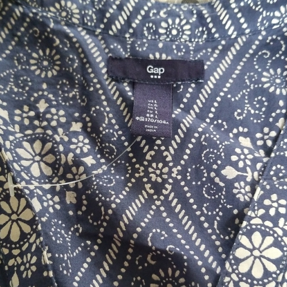Size large GAP dress never worn